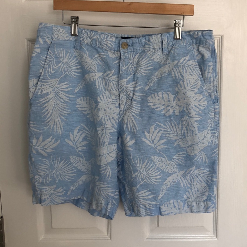 Chaps | Blue Palm Leaf Linen Blend Shorts📦